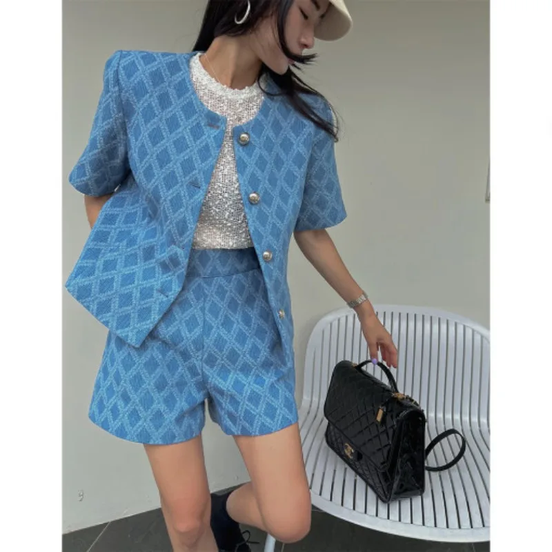 Casual Denim Suit Women's Summer Short-sleeved Plaid Jacket High-waisted Shorts Two-piece Set Fashion Female Clothes
Casual Denim Suit Women's Summer Short-sleeved Plaid Jacket High-waisted Shorts Two-piece Set Fashion Female Clothes