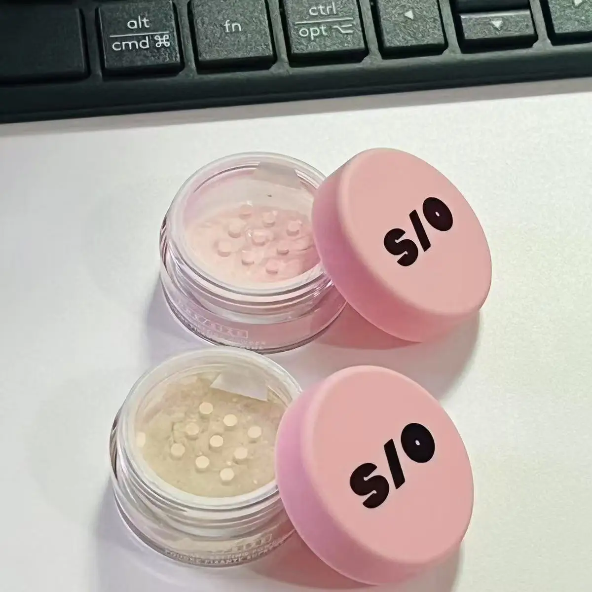 2 г образец одного размера Ultimate Blurring Setting Matte Powder Рассыпчатая пудра Контроль жирности кожи Натуральный макияж Консилер для лица Красота
2 г образец одного размера Ultimate Blurring Setting Matte Powder Рассыпчатая пудра Контроль жирности кожи Натуральный макияж Консилер для лица Красота