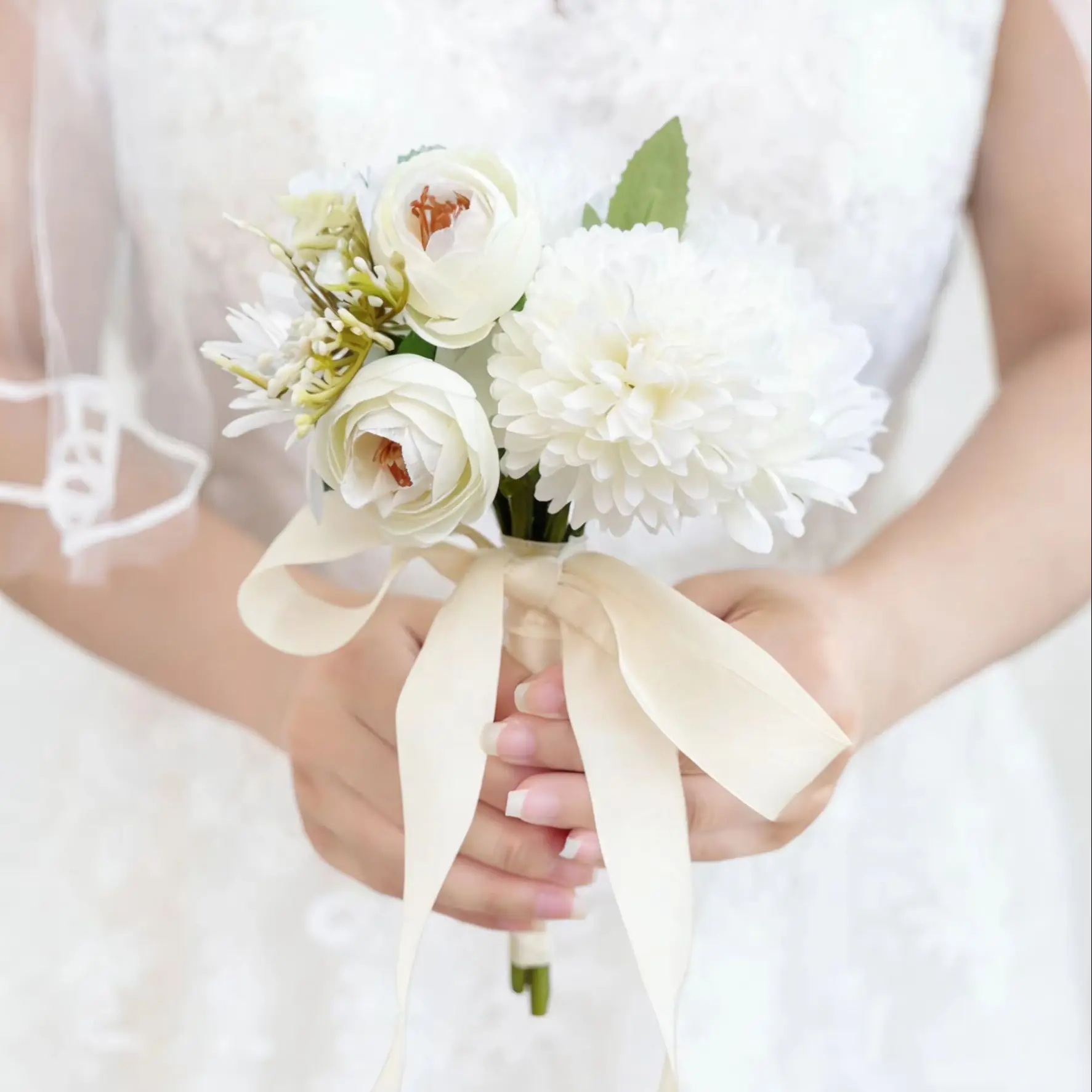 1 Tone Bridesmaid Bouquet For Wedding, With Gerbera, Pompon Chrysanthemum Flowers for Bridesmaids In Weddings
1 Tone Bridesmaid Bouquet For Wedding, With Gerbera, Pompon Chrysanthemum Flowers for Bridesmaids In Weddings 