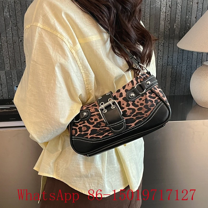 2026 Vintage belt buckle leopard print stylish trendy rivet large-capacity casual versatile shoulder women luxury bag
2026 Vintage belt buckle leopard print stylish trendy rivet large-capacity casual versatile shoulder women luxury bag
