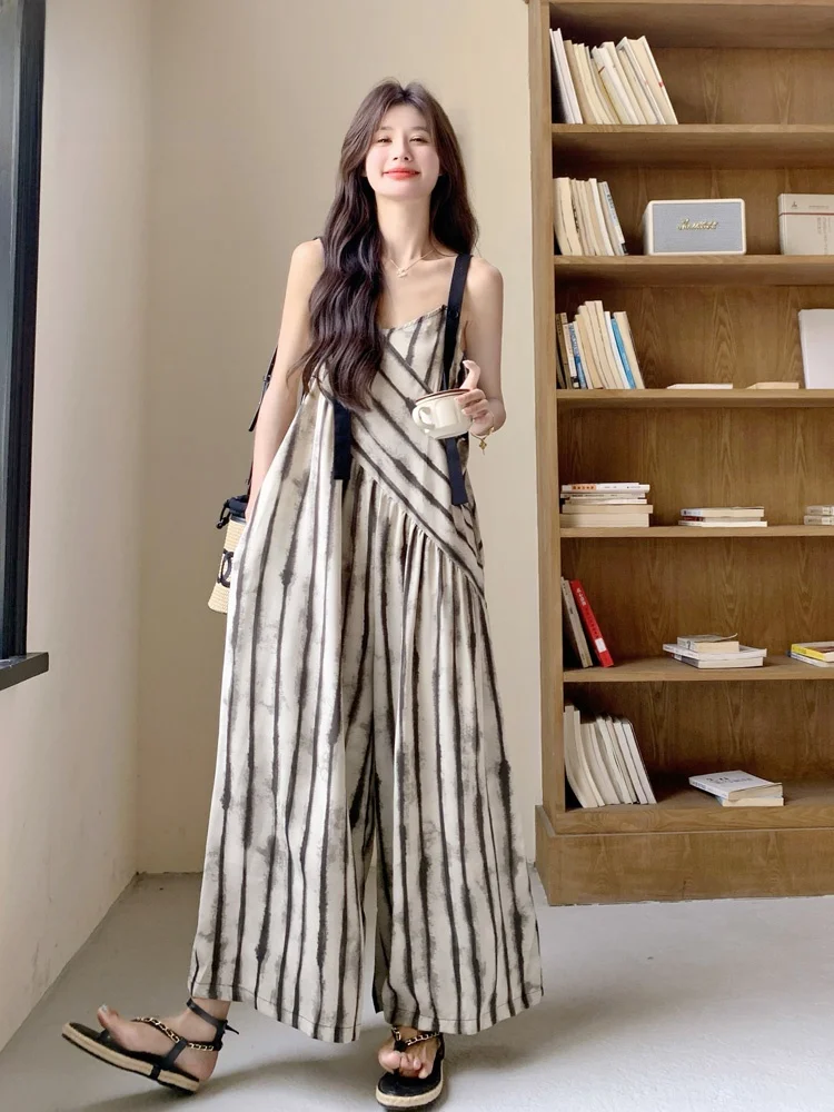 Laid-back Oversize One-Piece Women's Summer Design Gradient Stripe Strap Wide Leg Pants High Waist Long Pants Polyester Fiber
Laid-back Oversize One-Piece Women's Summer Design Gradient Stripe Strap Wide Leg Pants High Waist Long Pants Polyester Fiber