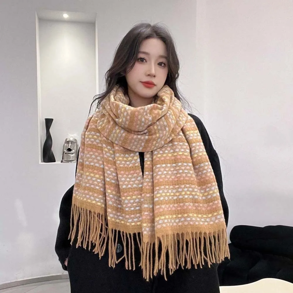 Soft Dopamine Plaid Scarf Anti-cold Korean Style Knitted Wool Shawl Contrast Color Faux Cashmere Long Neckscarf with Tassel
Soft Dopamine Plaid Scarf Anti-cold Korean Style Knitted Wool Shawl Contrast Color Faux Cashmere Long Neckscarf with Tassel