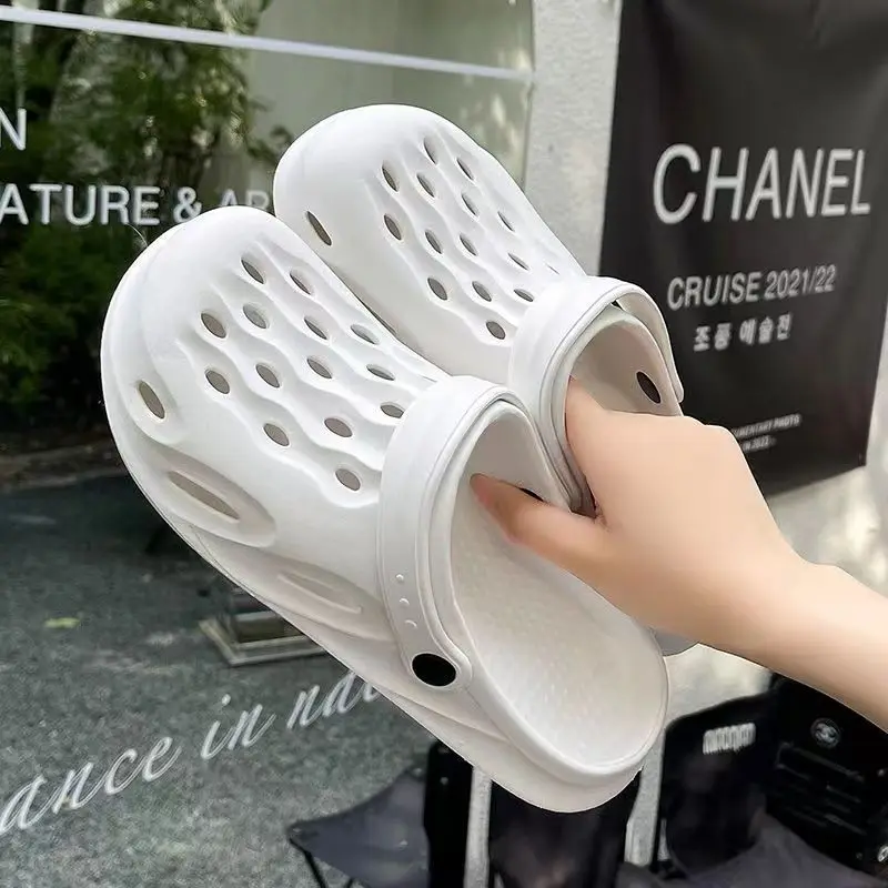 Новые женские летние сандалии-слипоны 2026 года с отверстиями, нескользящие, для пляжа и активного отдыха
Новые женские летние сандалии-слипоны 2026 года с отверстиями, нескользящие, для пляжа и активного отдыха