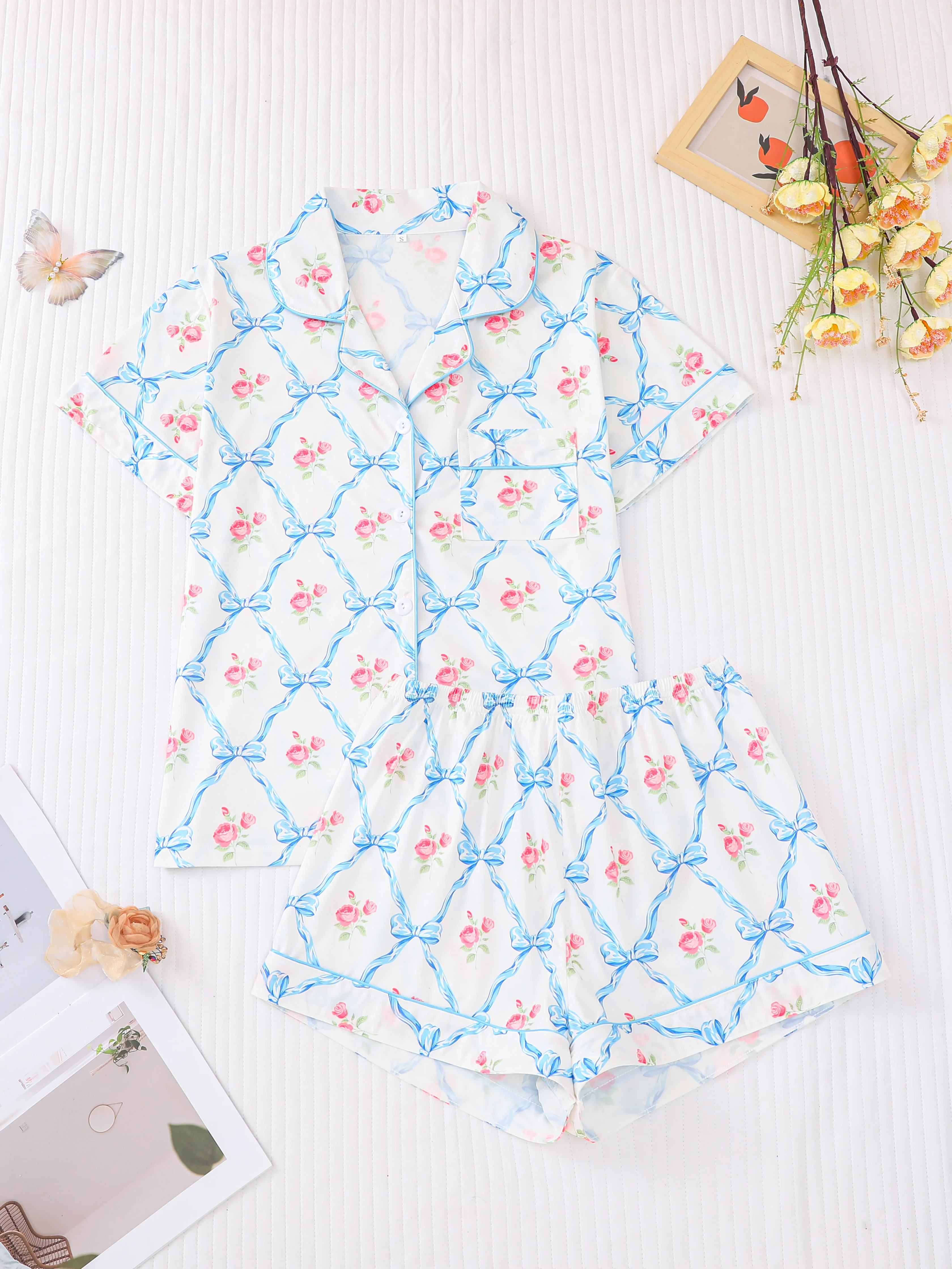 Women's 2-Pc Bow Rose Floral Pajama Set Short Sleeve Btn Top Stretch Shorts Party Loungewear Comfy Sleepwear
Women's 2-Pc Bow Rose Floral Pajama Set Short Sleeve Btn Top Stretch Shorts Party Loungewear Comfy Sleepwear