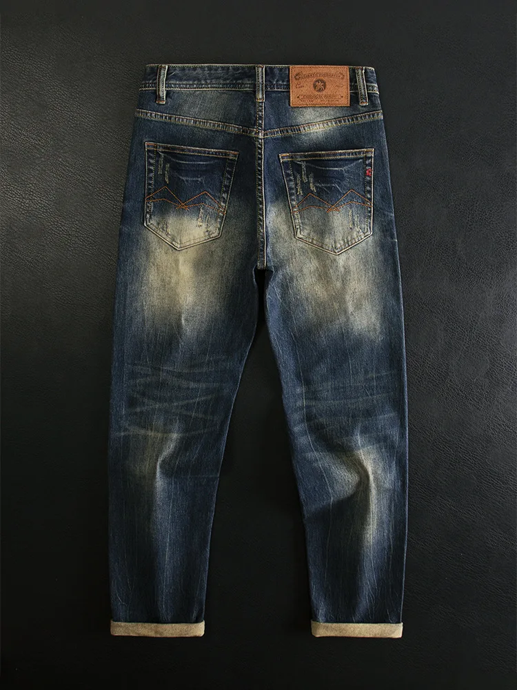 Американские ретро-джинсы, мужские модные, ностальгические винтажные, маленькая стрейч, новые брюки осень-зима 2025 года.
Американские ретро-джинсы, мужские модные, ностальгические винтажные, маленькая стрейч, новые брюки осень-зима 2025 года.