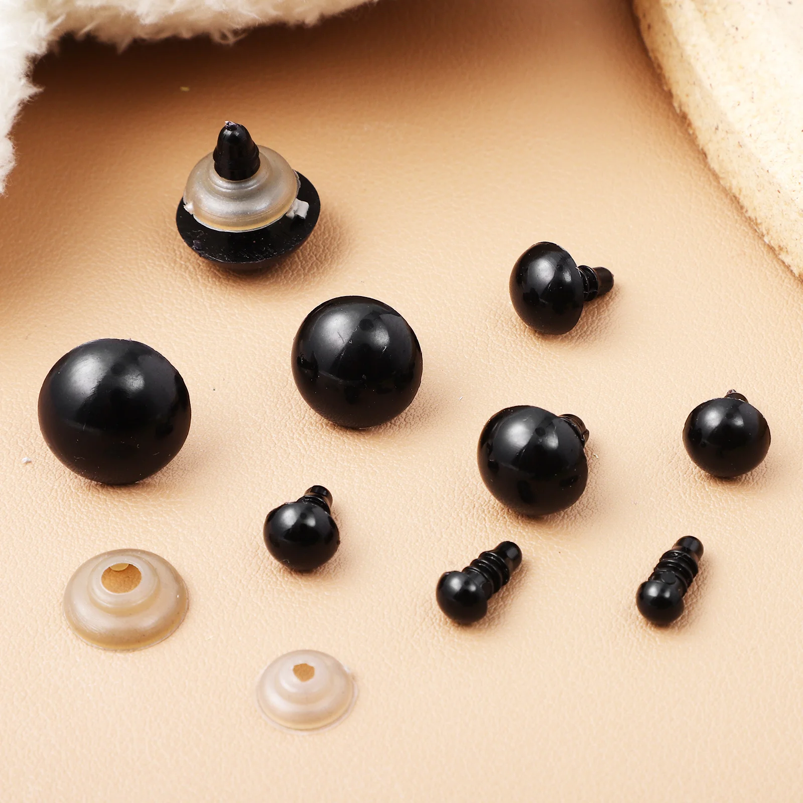 400Pcs DIY Plastic Eyes for Crochet Animals Stuffed Bears Craft Kits with Washers Black Safety Eyes Scrapbooking Supplies
400Pcs DIY Plastic Eyes for Crochet Animals Stuffed Bears Craft Kits with Washers Black Safety Eyes Scrapbooking Supplies