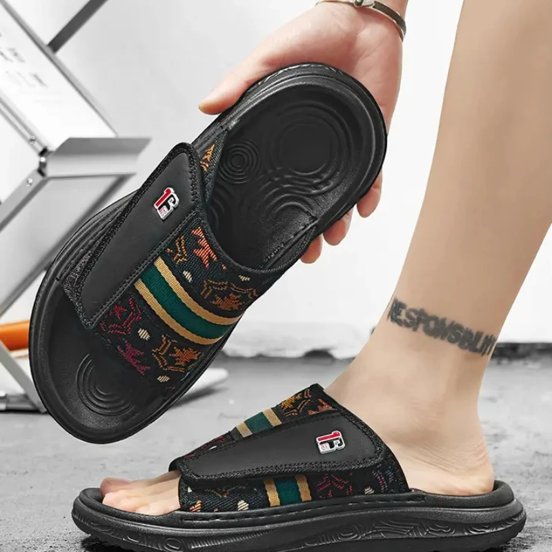 Men's Slippers Summer New Sandals EVA Light Adult Thick-soled Beach Shoes Non-slip Open-toe Sandals for Outdoor
Men's Slippers Summer New Sandals EVA Light Adult Thick-soled Beach Shoes Non-slip Open-toe Sandals for Outdoor