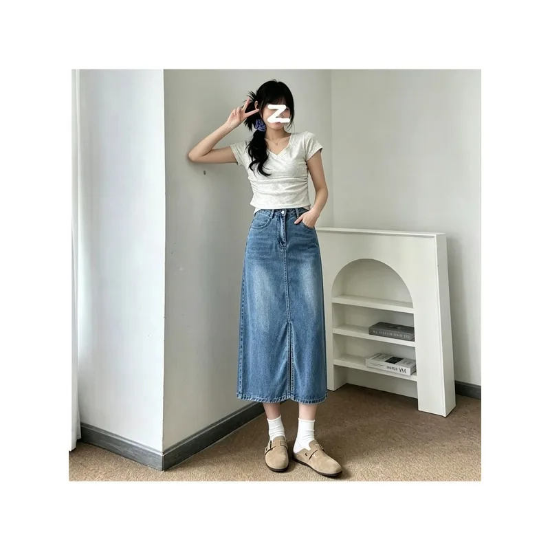 Retro Blue High-waisted and Versatile Denim Skirt for Girls in 2026 Summer New A-word Sexy Front Split Hip-wrapped Dress Popular
Retro Blue High-waisted and Versatile Denim Skirt for Girls in 2026 Summer New A-word Sexy Front Split Hip-wrapped Dress Popular