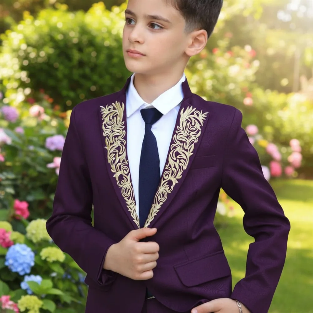 2 Pieces Boys Formal Suit With Gold Embroidery Wedding Party Tuxedo Blazer And Pants Set Luxury Dress For Birthday Ceremony
2 Pieces Boys Formal Suit With Gold Embroidery Wedding Party Tuxedo Blazer And Pants Set Luxury Dress For Birthday Ceremony