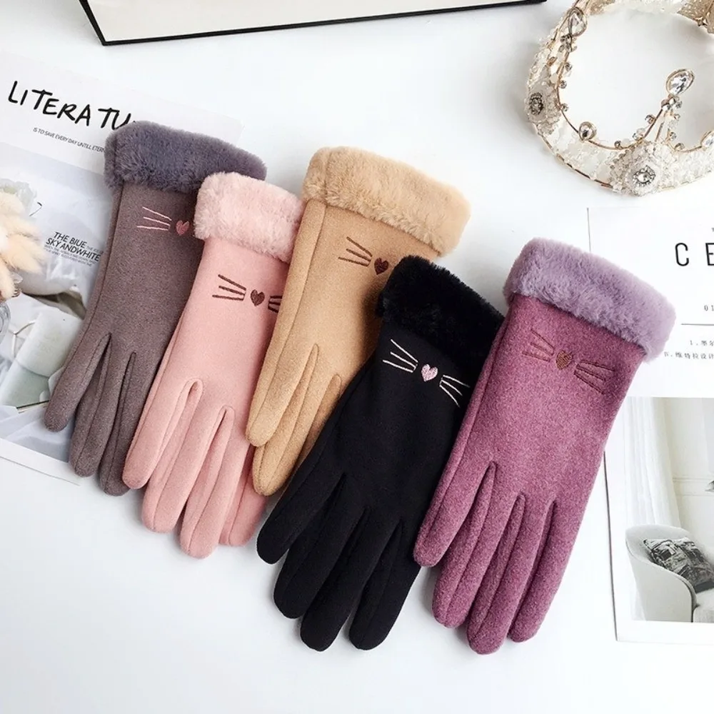 New Plush Winter Gloves Touchable Screen Warm Driving Mittens Cute Cat Embroidery Full Finger Full Finger Gloves Gift
New Plush Winter Gloves Touchable Screen Warm Driving Mittens Cute Cat Embroidery Full Finger Full Finger Gloves Gift