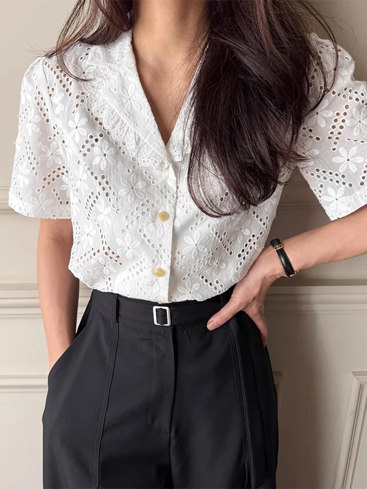 Retro Embroidered Hollow out Hook Flower Women's irt Summer New Sle Loose Versatile Top Breathable Comfortable Casual irt
Retro Embroidered Hollow out Hook Flower Women's irt Summer New Sle Loose Versatile Top Breathable Comfortable Casual irt