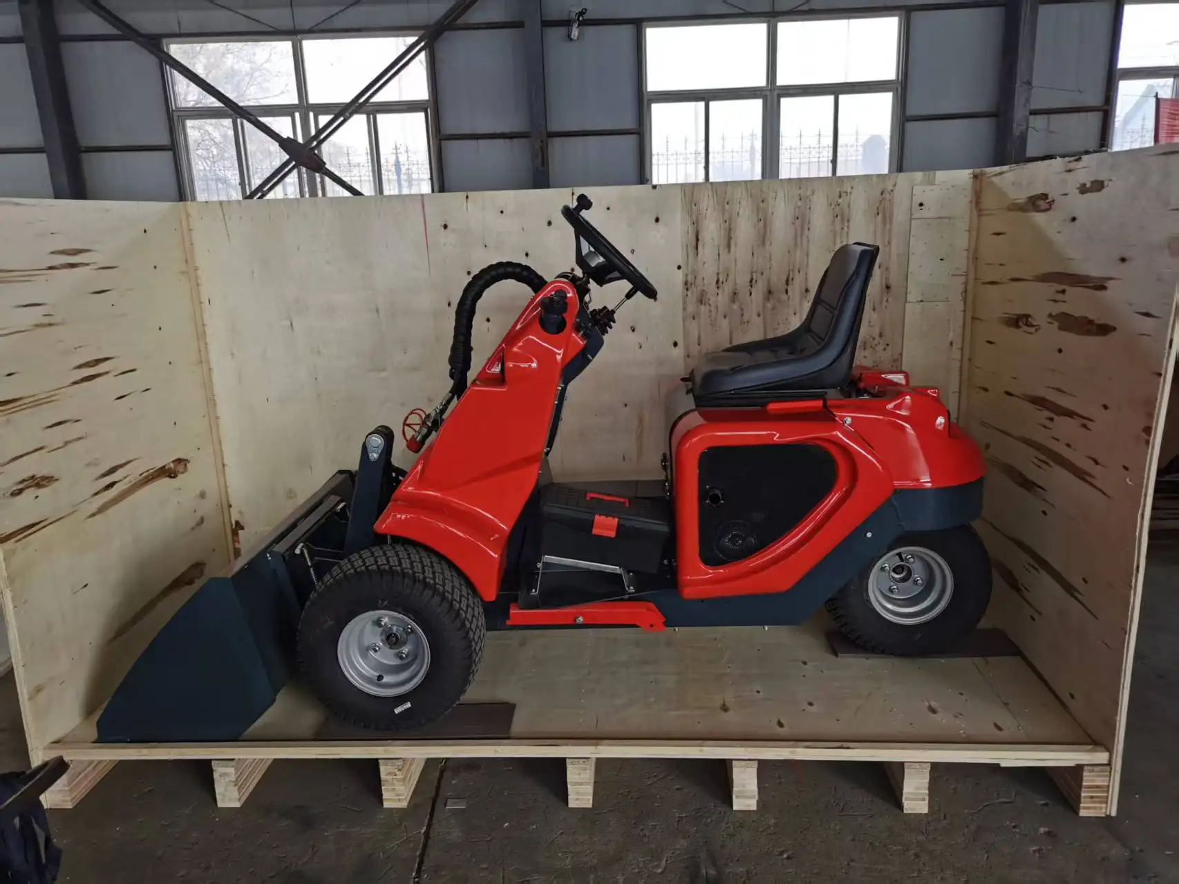 Three wheel skid steer loader new model with US Environmental Protection Agency engine mini bucket mini skid wheel loader
Three wheel skid steer loader new model with US Environmental Protection Agency engine mini bucket mini skid wheel loader