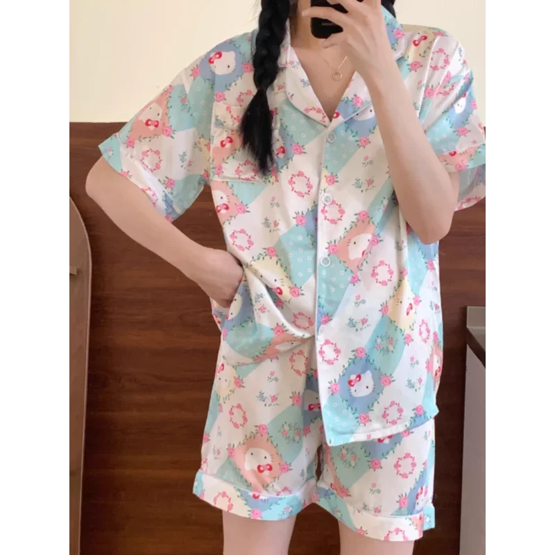 Пижама Sanrio Женская шелковая, милая Повседневная и удобная дышащая легкая домашняя пижама с героями мультфильмов, Hello Kitty
Пижама Sanrio Женская шелковая, милая Повседневная и удобная дышащая легкая домашняя пижама с героями мультфильмов, Hello Kitty
