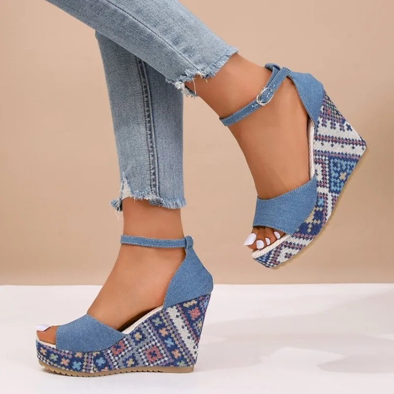 Bohemian High Heel Sandals Women's Summer Denim Material Ultra High Heels Beach Sandals Rubber Sole Ladies Footwear
Bohemian High Heel Sandals Women's Summer Denim Material Ultra High Heels Beach Sandals Rubber Sole Ladies Footwear
