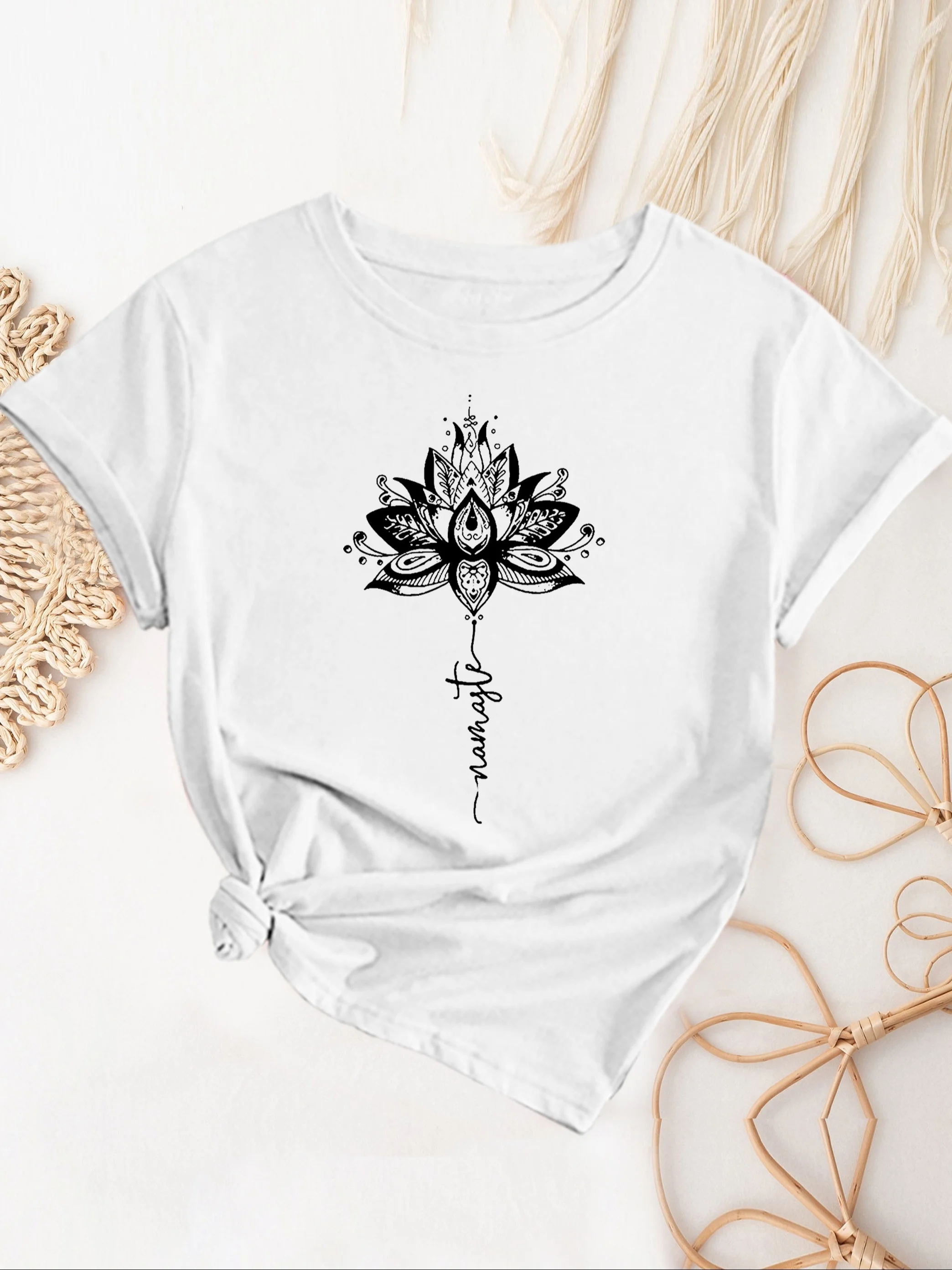 Top for Spring & Summer Women's Clothing Flower & Letter Print Crew Neck T-Shirt Casual Short Sleeve Aesthetic Clothes Casual
Top for Spring & Summer Women's Clothing Flower & Letter Print Crew Neck T-Shirt Casual Short Sleeve Aesthetic Clothes Casual