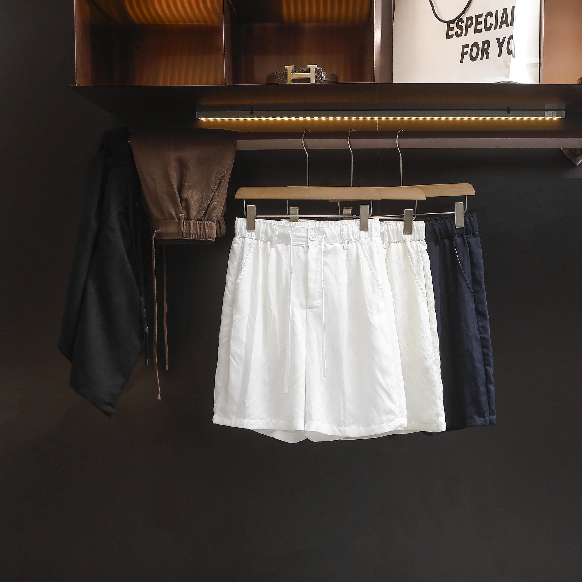 Linen Silk Men's Shorts Breathable Cool Feeling Summer Shorts Comfortable Skin-Friendly Standard Fit mid Waist Other Material
Linen Silk Men's Shorts Breathable Cool Feeling Summer Shorts Comfortable Skin-Friendly Standard Fit mid Waist Other Material