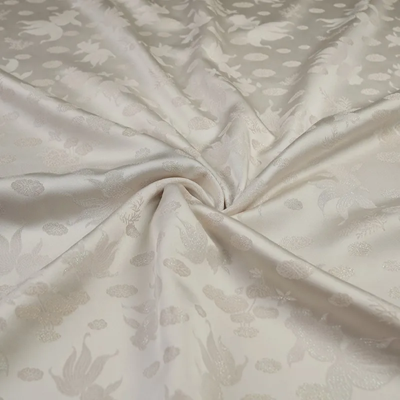 Woven gold pure silk new Chinese-style Hanfu cheongsam and armor fabric
Woven gold pure silk new Chinese-style Hanfu cheongsam and armor fabric
