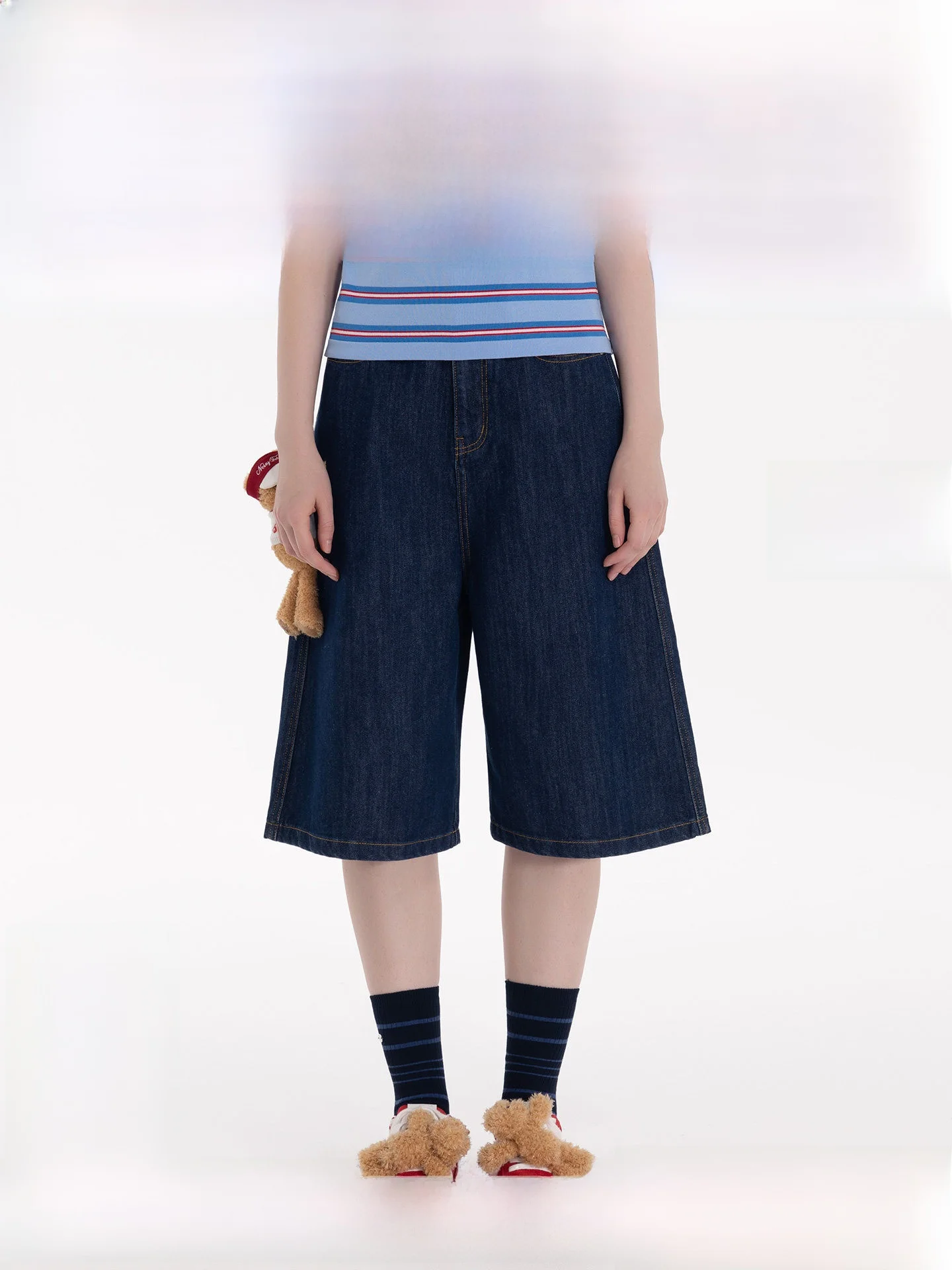 Noisy Teddy Ladies Summer 2026 Cute 3D Bear Denim Jeans Seven-Foot Pants Versatile Simple Style Shorts for Women Straight Leg
Noisy Teddy Ladies Summer 2026 Cute 3D Bear Denim Jeans Seven-Foot Pants Versatile Simple Style Shorts for Women Straight Leg