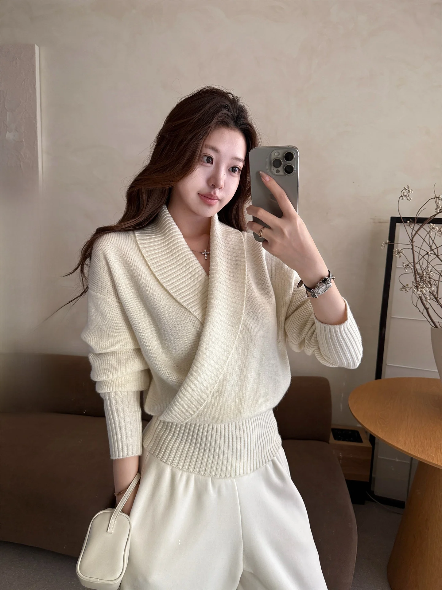 Xzichic Vintage Woolen Knitted Sweater Women's V-ne Soft Skin-friendly New Sle Winter Faion Ladies' Camere Sweater
Xzichic Vintage Woolen Knitted Sweater Women's V-ne Soft Skin-friendly New Sle Winter Faion Ladies' Camere Sweater