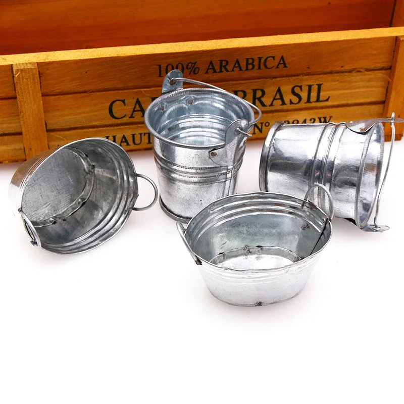 Mini Metal Bucket Miniature Toy Doll Food Kitchen Living Room Accessory Wedding Birthday Bridal Baby Shower Candy Box Decoration
Mini Metal Bucket Miniature Toy Doll Food Kitchen Living Room Accessory Wedding Birthday Bridal Baby Shower Candy Box Decoration