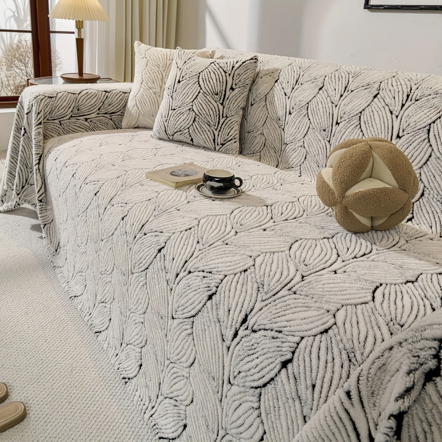 Nordic Feather Pattern Throw Blanket - Ultra Soft & Warm Reversible Couch Cover for 2/3/4 Seater Sofa, Perfect Birthday Christma
Nordic Feather Pattern Throw Blanket - Ultra Soft & Warm Reversible Couch Cover for 2/3/4 Seater Sofa, Perfect Birthday Christma