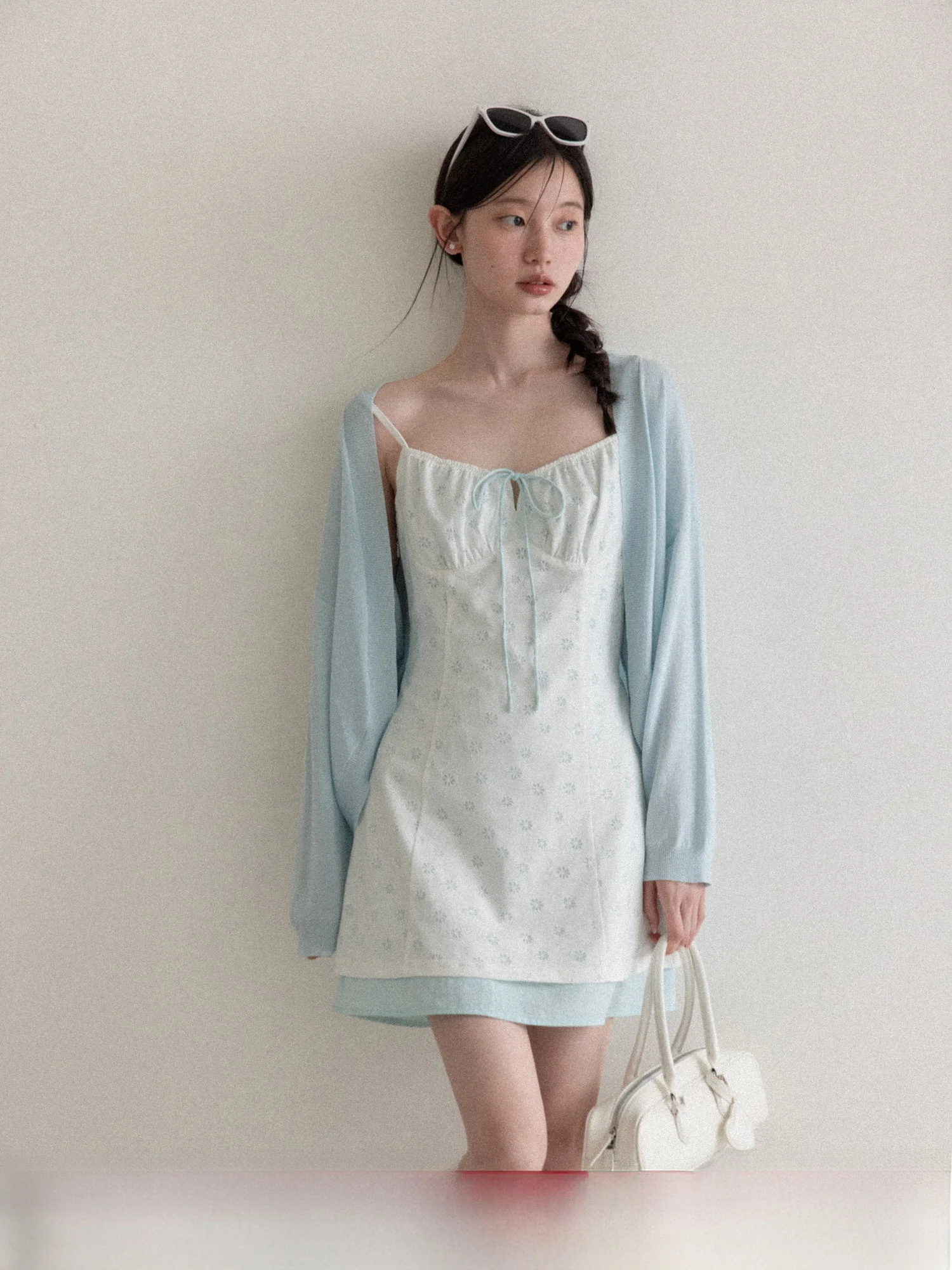 Blue Lightweight Long Sleeve Knitted Sweater Women's Summer Sun Protection Loose Slimming Top Casual Style Soft Fabric
Blue Lightweight Long Sleeve Knitted Sweater Women's Summer Sun Protection Loose Slimming Top Casual Style Soft Fabric