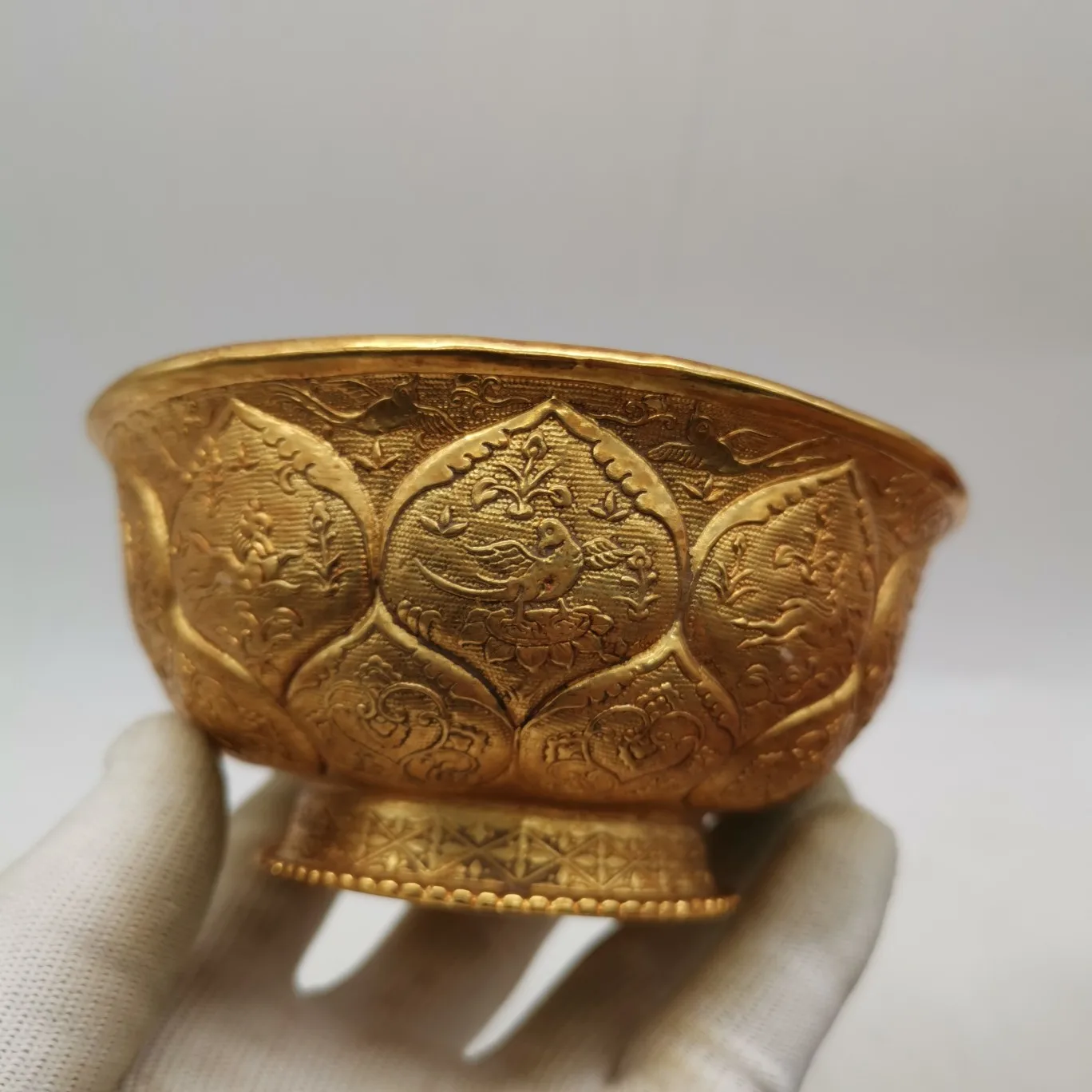 China Copper gold platin Carved wine cup auspicious beast deer Collectibles Art works Metal crafts vintage home decoration bowl
China Copper gold platin Carved wine cup auspicious beast deer Collectibles Art works Metal crafts vintage home decoration bowl