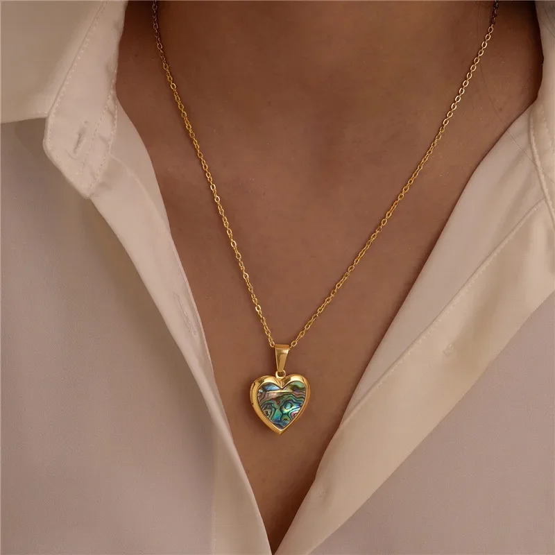 Fashion Stainless Steel Multi-color Heart Shell Openable Pendant Necklace for Men Women Personalized Hip Hop Party Accessories
Fashion Stainless Steel Multi-color Heart Shell Openable Pendant Necklace for Men Women Personalized Hip Hop Party Accessories