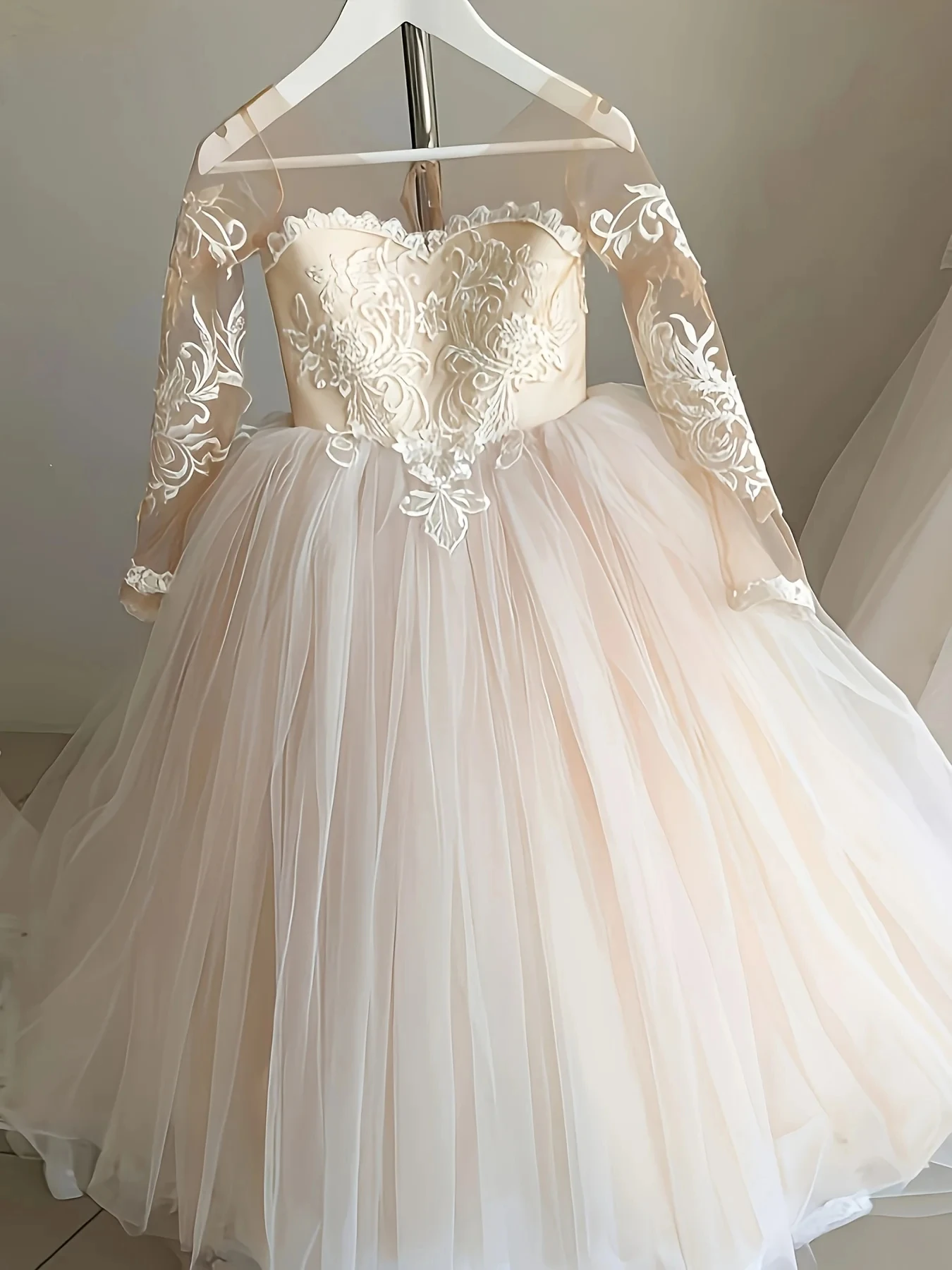 Customized Flower Girl Dress For Wedding Appliques Bowknot Long Sleeve Floor Length Elegant Kids Birthday First Communion Gown
Customized Flower Girl Dress For Wedding Appliques Bowknot Long Sleeve Floor Length Elegant Kids Birthday First Communion Gown