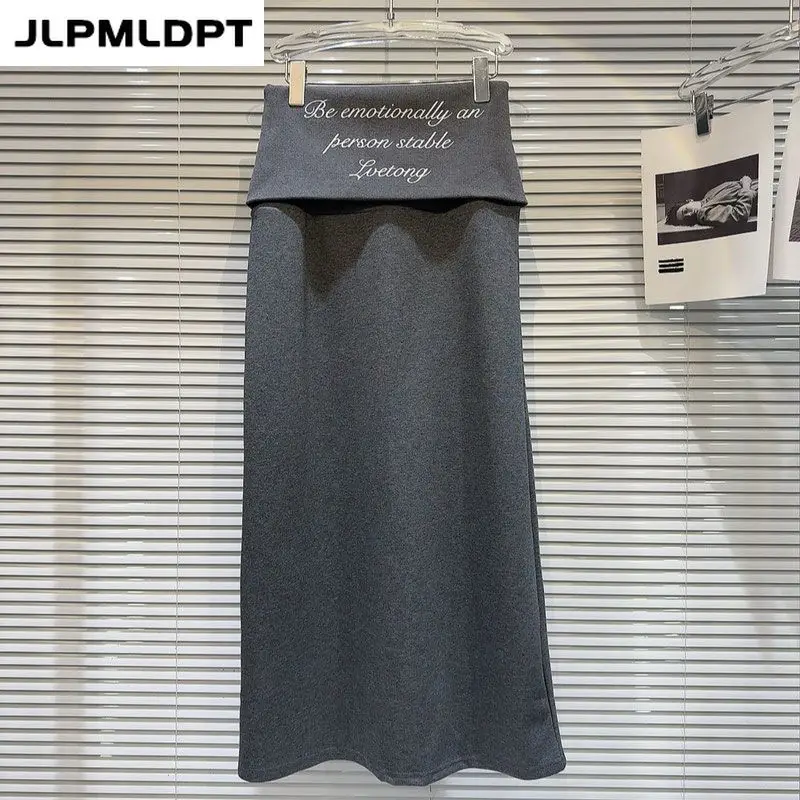 2025 spring new niche letter printing flanged waist split medium length one-step skirt korean style
2025 spring new niche letter printing flanged waist split medium length one-step skirt korean style