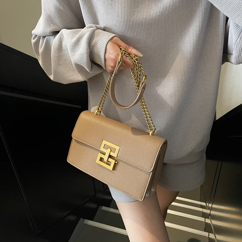 Luxury Embroidered Shoulder Bag For Ladies, Genuine Leather Crossbody Bag, Elegant Women's Evening Handbag
Luxury Embroidered Shoulder Bag For Ladies, Genuine Leather Crossbody Bag, Elegant Women's Evening Handbag