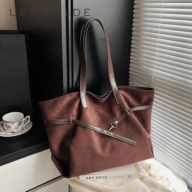 Левая сторона, женская большая вместительная сумка на плечо из искусственной замши, зимняя большая сумка 2025, роскошные дизайнерские трендовые брендовые сумки и кошельки 
Левая сторона, женская большая вместительная сумка на плечо из искусственной замши, зимняя большая сумка 2025, роскошные дизайнерские трендовые брендовые сумки и кошельки