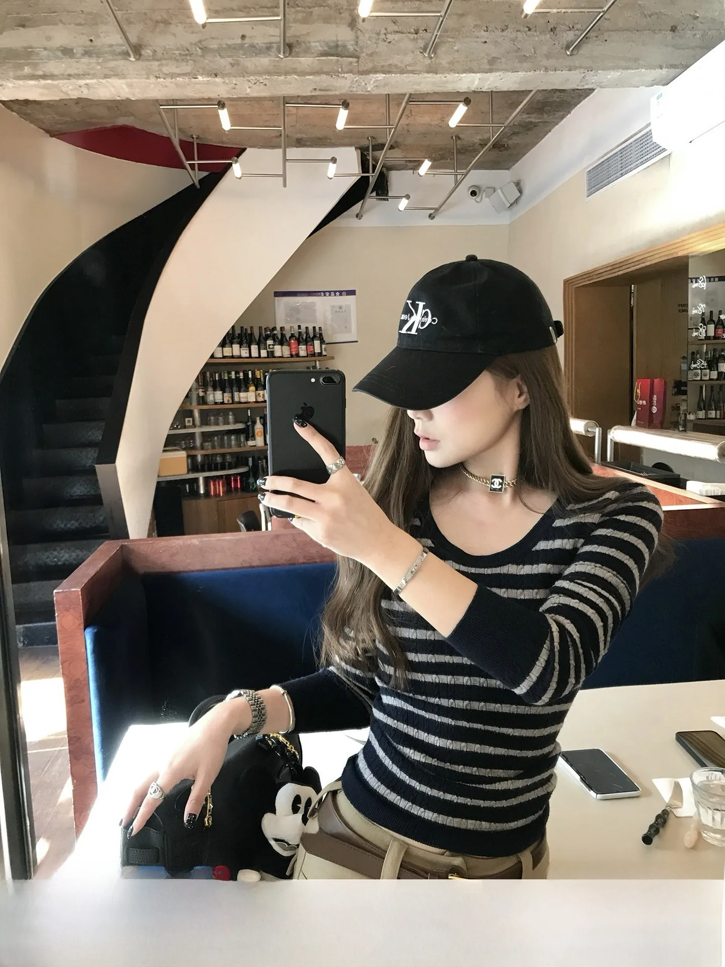 Теплый синий полосатый вязаный свитер с круглым вырезом, облегающий, для ношения под одеждой, повседневный, с длинными рукавами, зимний, модный, для женщин
Теплый синий полосатый вязаный свитер с круглым вырезом, облегающий, для ношения под одеждой, повседневный, с длинными рукавами, зимний, модный, для женщин