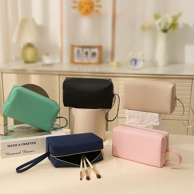 Personalized Makeup Bag Portable PU Leather Waterproof Toiletry Cosmetic Kits for Man Woman Custom
Personalized Makeup Bag Portable PU Leather Waterproof Toiletry Cosmetic Kits for Man Woman Custom