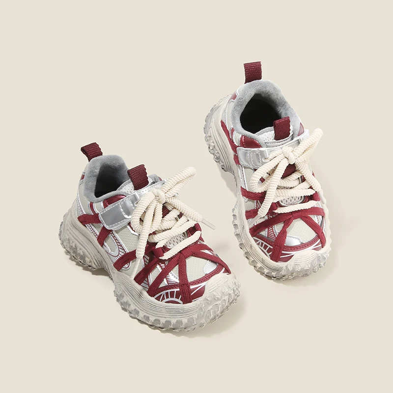 Children's sports shoes fashionable versatile middle and large children's shoes fall and winter new boys and girls casual shoes
Children's sports shoes fashionable versatile middle and large children's shoes fall and winter new boys and girls casual shoes