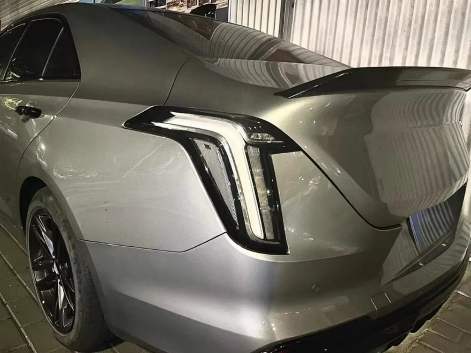 Светодиодный задний фонарь для Cadillac CT4: стоп-сигнал, габаритный огонь, фонарь заднего хода, указатель поворота
Светодиодный задний фонарь для Cadillac CT4: стоп-сигнал, габаритный огонь, фонарь заднего хода, указатель поворота