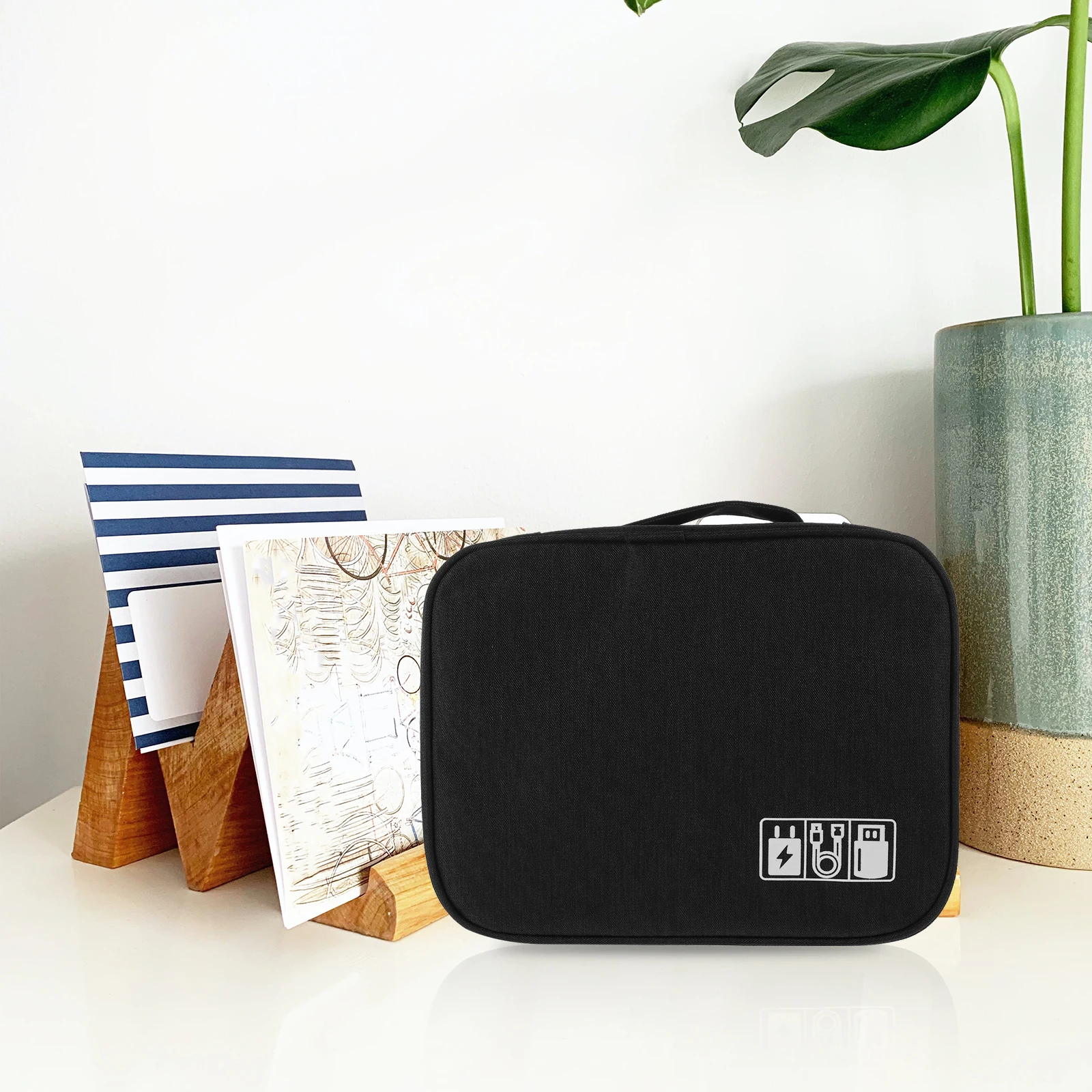 Digital Storage Bag Travel Carrying Pouch for Data Cable Electronics Organizer Line
Digital Storage Bag Travel Carrying Pouch for Data Cable Electronics Organizer Line