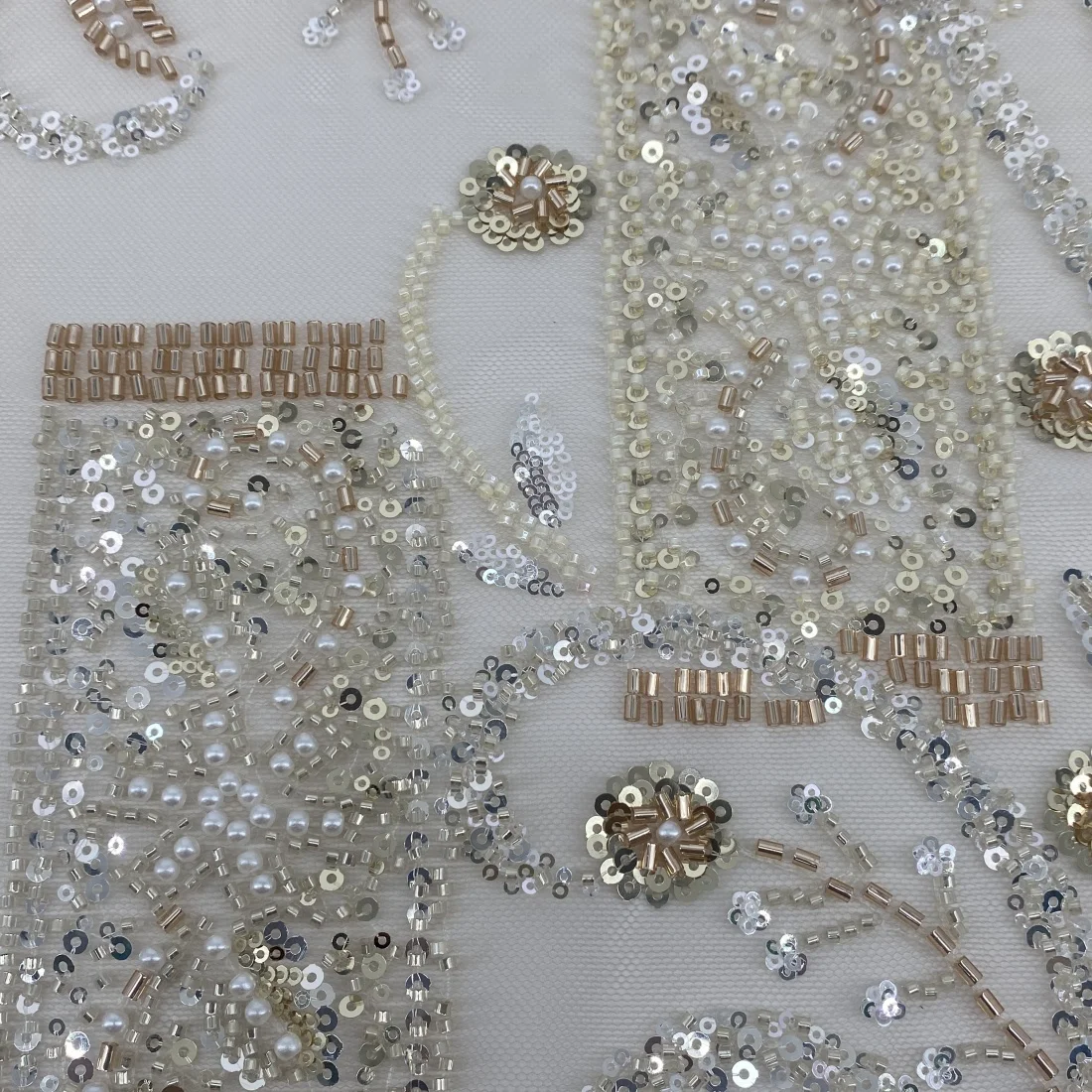 High-End Luxury French Embroidery Heavy Groom Beads Lace Fabric Withs Sequins 5 Yards High Quality Materiel for Party Dresses
High-End Luxury French Embroidery Heavy Groom Beads Lace Fabric Withs Sequins 5 Yards High Quality Materiel for Party Dresses