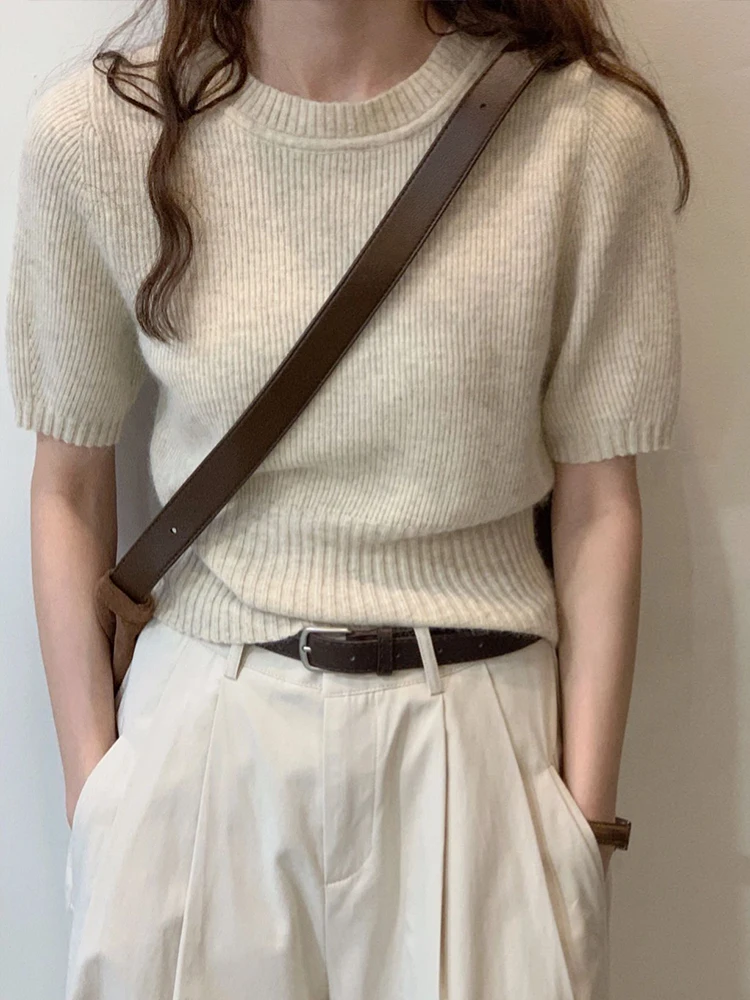Korean Sle ort Sve Knitted irt Women's Summer Slim Fit ort T-irt Inner Wear Top Light Weight Color
Korean Sle ort Sve Knitted irt Women's Summer Slim Fit ort T-irt Inner Wear Top Light Weight Color