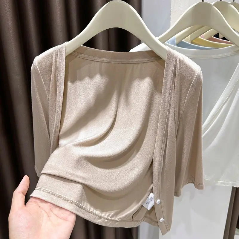 Женский кардиган из модала с запахом на плечах больших размеров, суперэластичная верхняя одежда больших размеров, кондиционер Co...
Женский кардиган из модала с запахом на плечах больших размеров, суперэластичная верхняя одежда больших размеров, кондиционер Co...