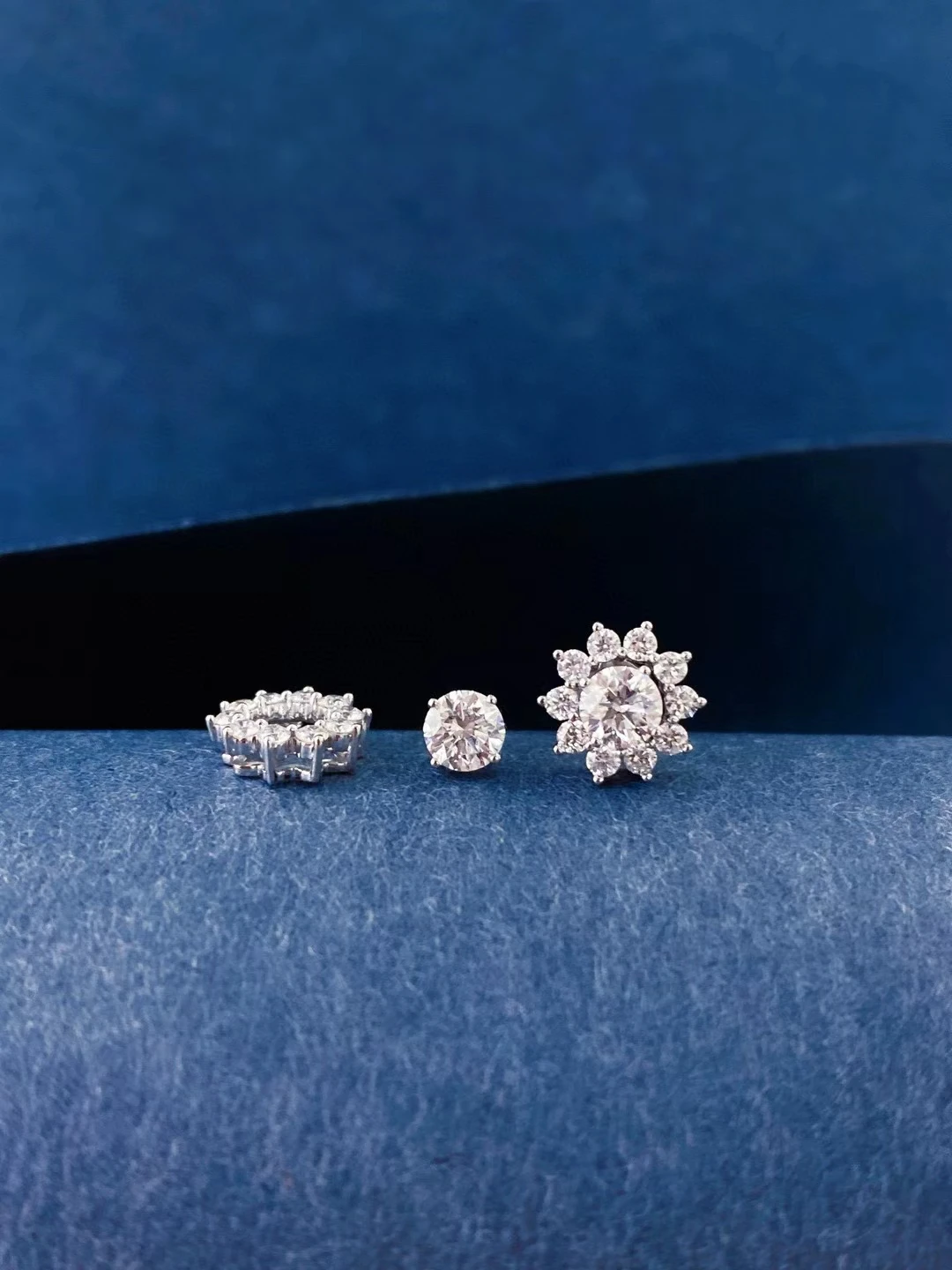 18K gold dual-purpose Sunflower Diamond Stud Lab Grow Diamond 0.5CT Multi-wear style boutique jewelry earrings for women
18K gold dual-purpose Sunflower Diamond Stud Lab Grow Diamond 0.5CT Multi-wear style boutique jewelry earrings for women