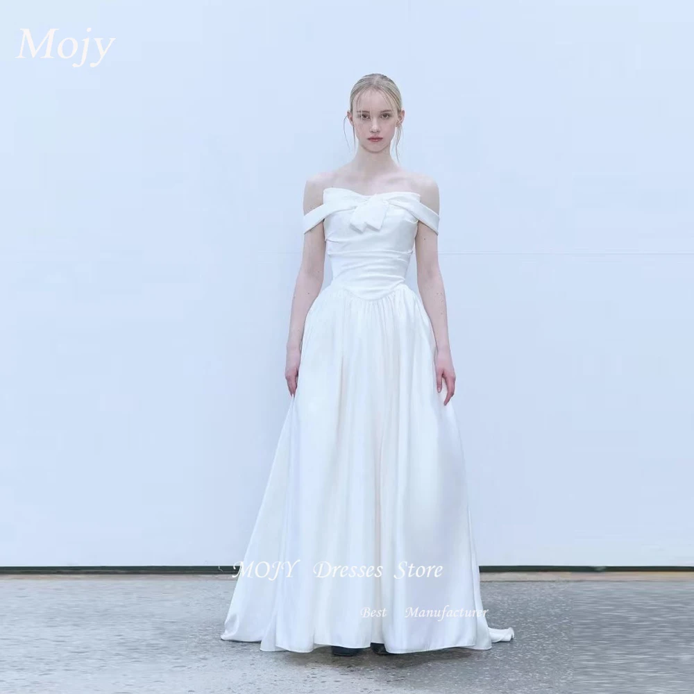 Mojy Simple A Line Wedding Dress Korea Photo Shoot Pleats Satin Floor Length Bridal Gown Off Shoulder Corset Customized
Mojy Simple A Line Wedding Dress Korea Photo Shoot Pleats Satin Floor Length Bridal Gown Off Shoulder Corset Customized