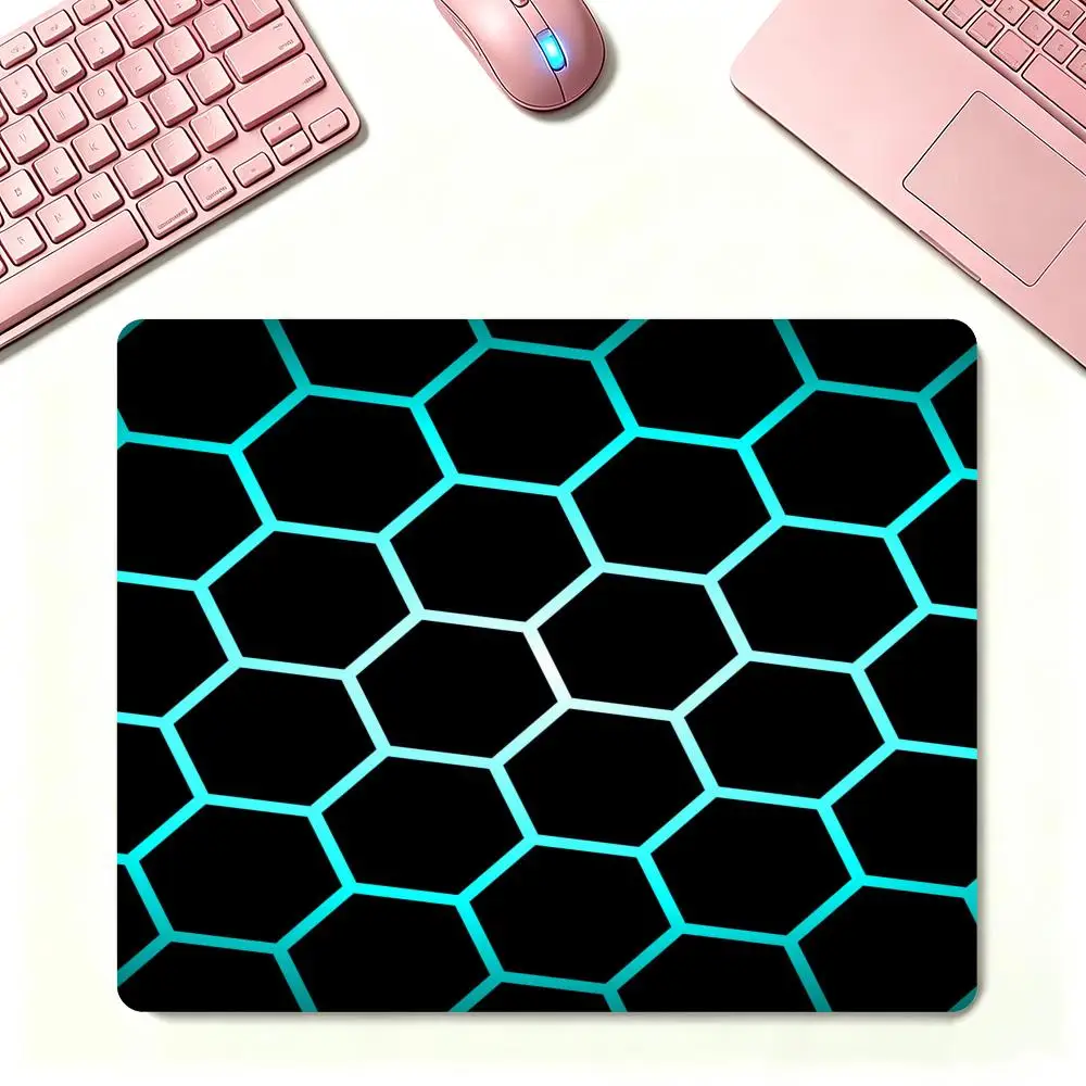 Gradient Polygon Large Mousepad, Durable Hemmed Edge Anti‑Slip Keyboard Pad for Work & Game
Gradient Polygon Large Mousepad, Durable Hemmed Edge Anti‑Slip Keyboard Pad for Work & Game