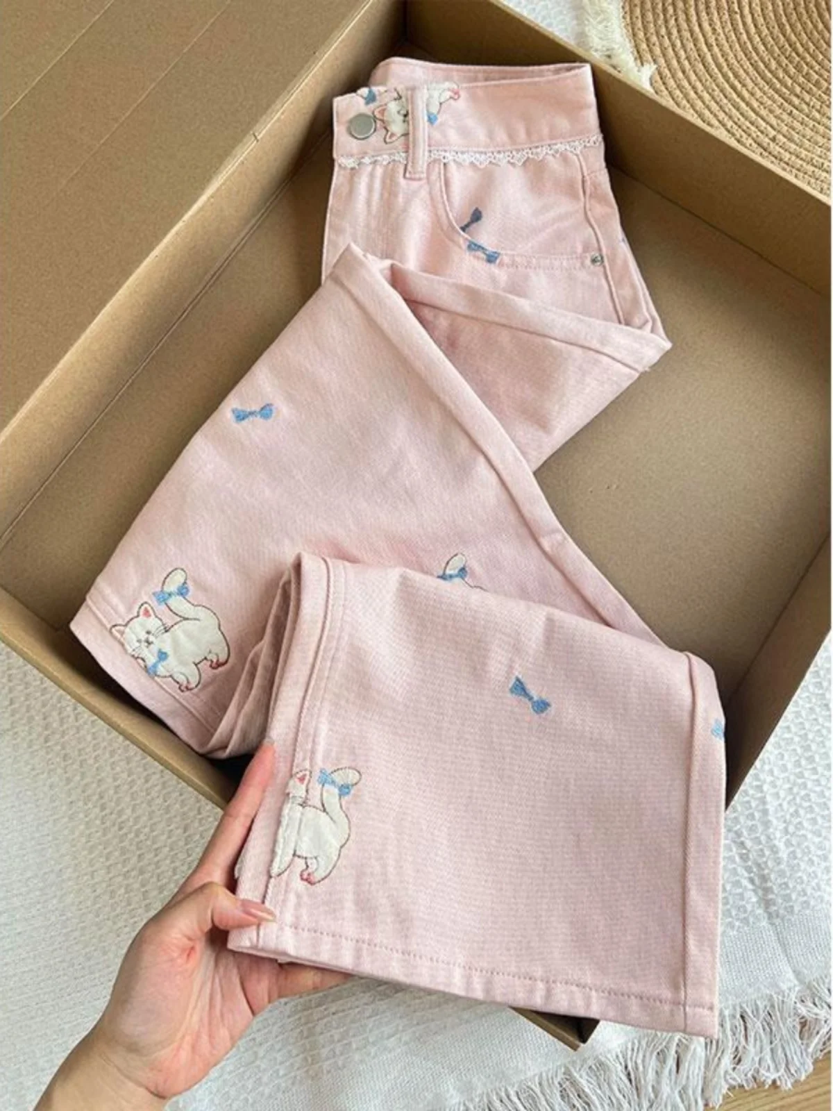 Pink Sweet Cute Embroidery Wide Leg Jeans Women's Autumn Winter High Waist Straight Long Pants Casual hine Embroidery ...
Pink Sweet Cute Embroidery Wide Leg Jeans Women's Autumn Winter High Waist Straight Long Pants Casual hine Embroidery ...