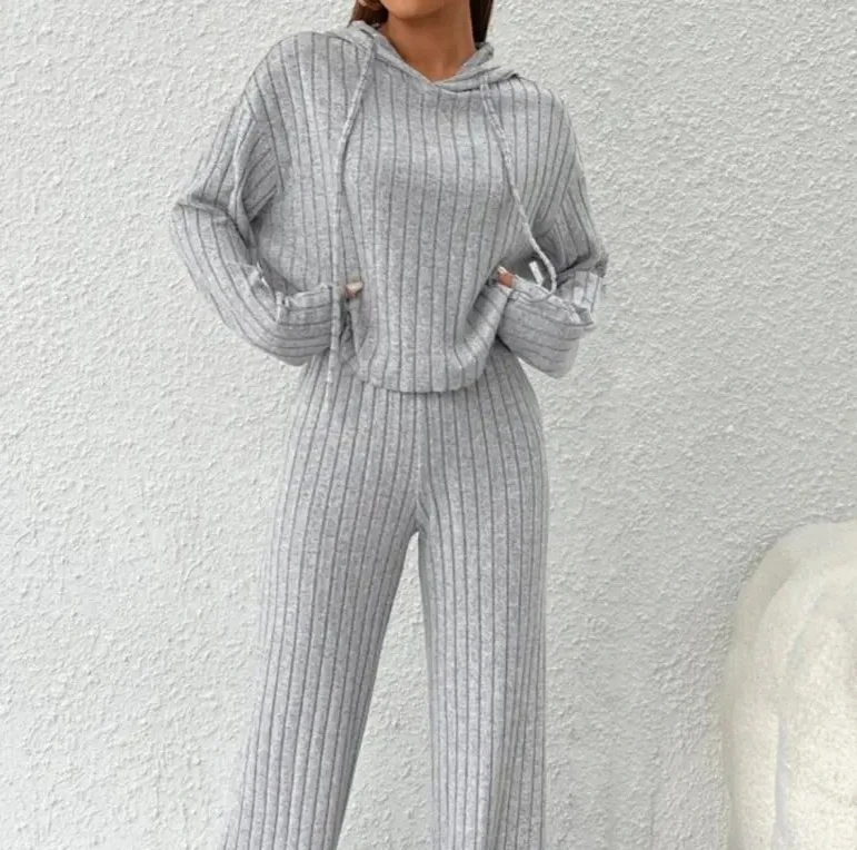 Толстовка с длинными рукавами, свободные брюки, комплект из двух предметов, повседневный брючный костюм на шнуровке с длинными рукавами и широкими штанинами на талии
Толстовка с длинными рукавами, свободные брюки, комплект из двух предметов, повседневный брючный костюм на шнуровке с длинными рукавами и широкими штанинами на талии