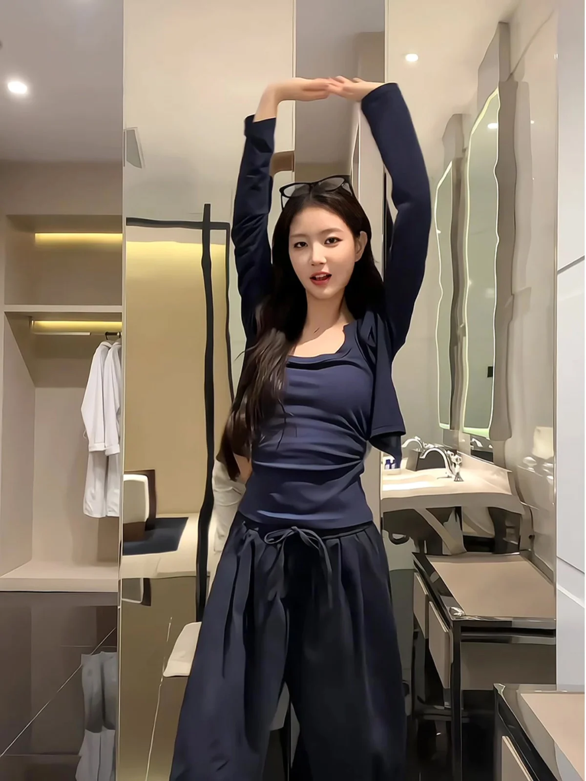 Spring Summer New Loose Casual Knitted Sun Protection Pure Color Versatile Strap Vest Wide Leg Pants Three Piece Set Women
Spring Summer New Loose Casual Knitted Sun Protection Pure Color Versatile Strap Vest Wide Leg Pants Three Piece Set Women