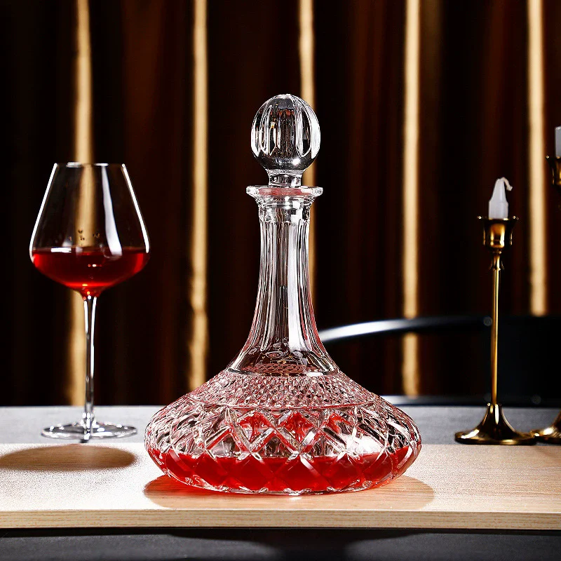 1100ml Thickened Hammer-patterned Wine Decanter Crystal Glass High-grade Whisky Decanter Creative Red Wine Separator With cover
1100ml Thickened Hammer-patterned Wine Decanter Crystal Glass High-grade Whisky Decanter Creative Red Wine Separator With cover