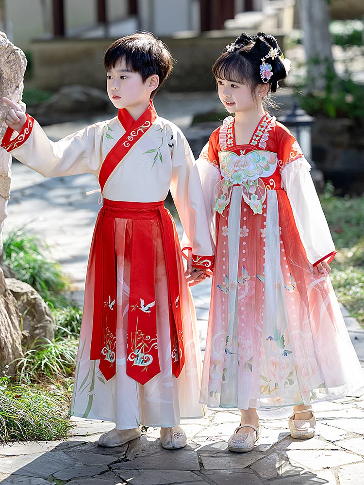 Hanfu 2026 new girls' ancient Tang style traditional Chinese school costume, Chinese style boys' performance costume
Hanfu 2026 new girls' ancient Tang style traditional Chinese school costume, Chinese style boys' performance costume