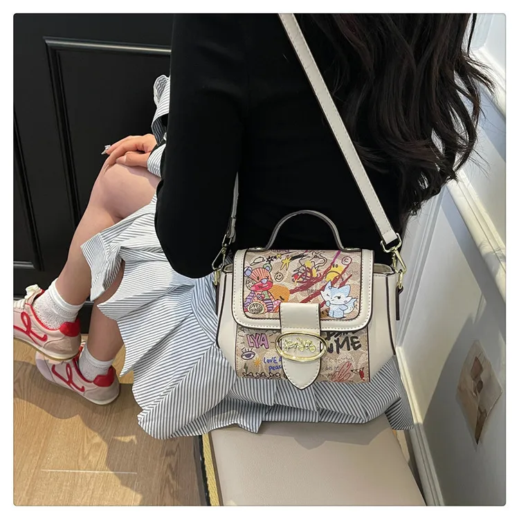 New Arrival 2025! Fashion Bear Graffiti Crossbody Square Bag - Cute Handheld/Shoulder Bag for Women's Daily Style
New Arrival 2025! Fashion Bear Graffiti Crossbody Square Bag - Cute Handheld/Shoulder Bag for Women's Daily Style