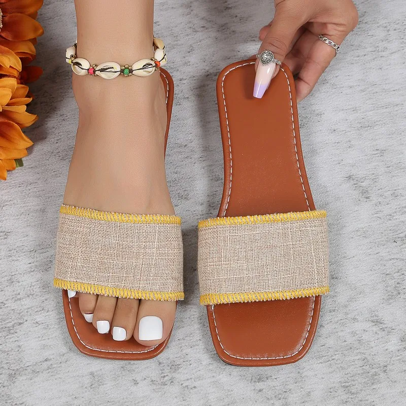 2023 Women Summer Slippers Luxury Fashion and Trend Square Head Outdoor Non Slip Beach Sandals Zapato Mujer
2023 Women Summer Slippers Luxury Fashion and Trend Square Head Outdoor Non Slip Beach Sandals Zapato Mujer